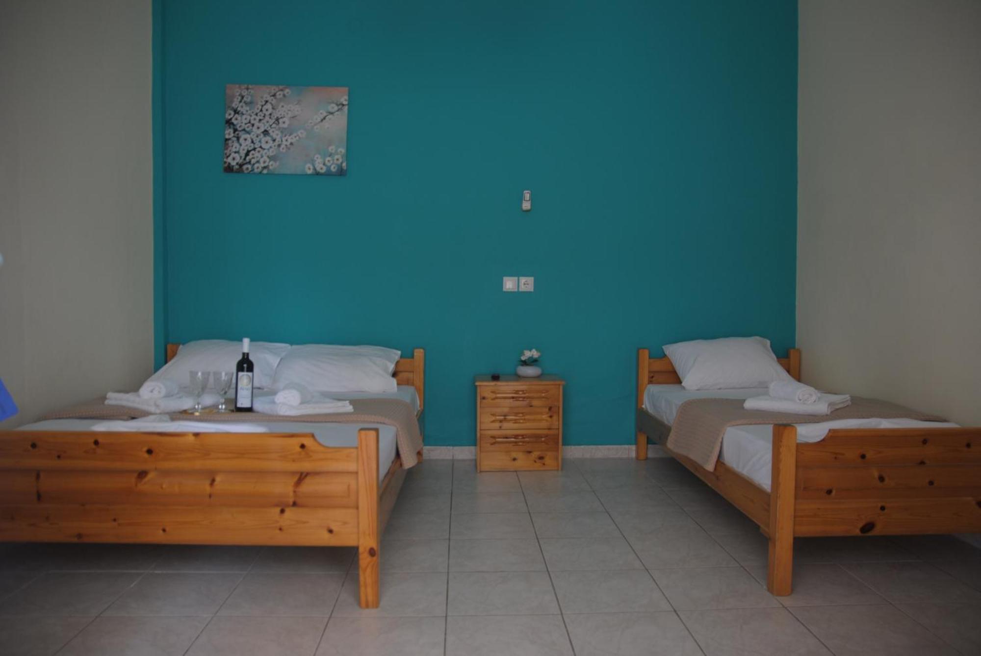 Light Blue Paralia Apartments Экстерьер фото