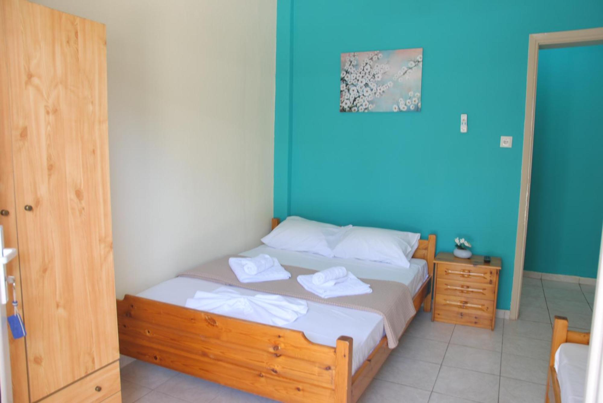 Light Blue Paralia Apartments Экстерьер фото