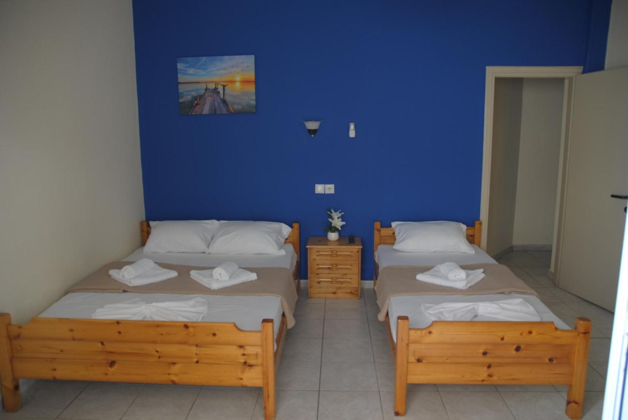 Light Blue Paralia Apartments Экстерьер фото