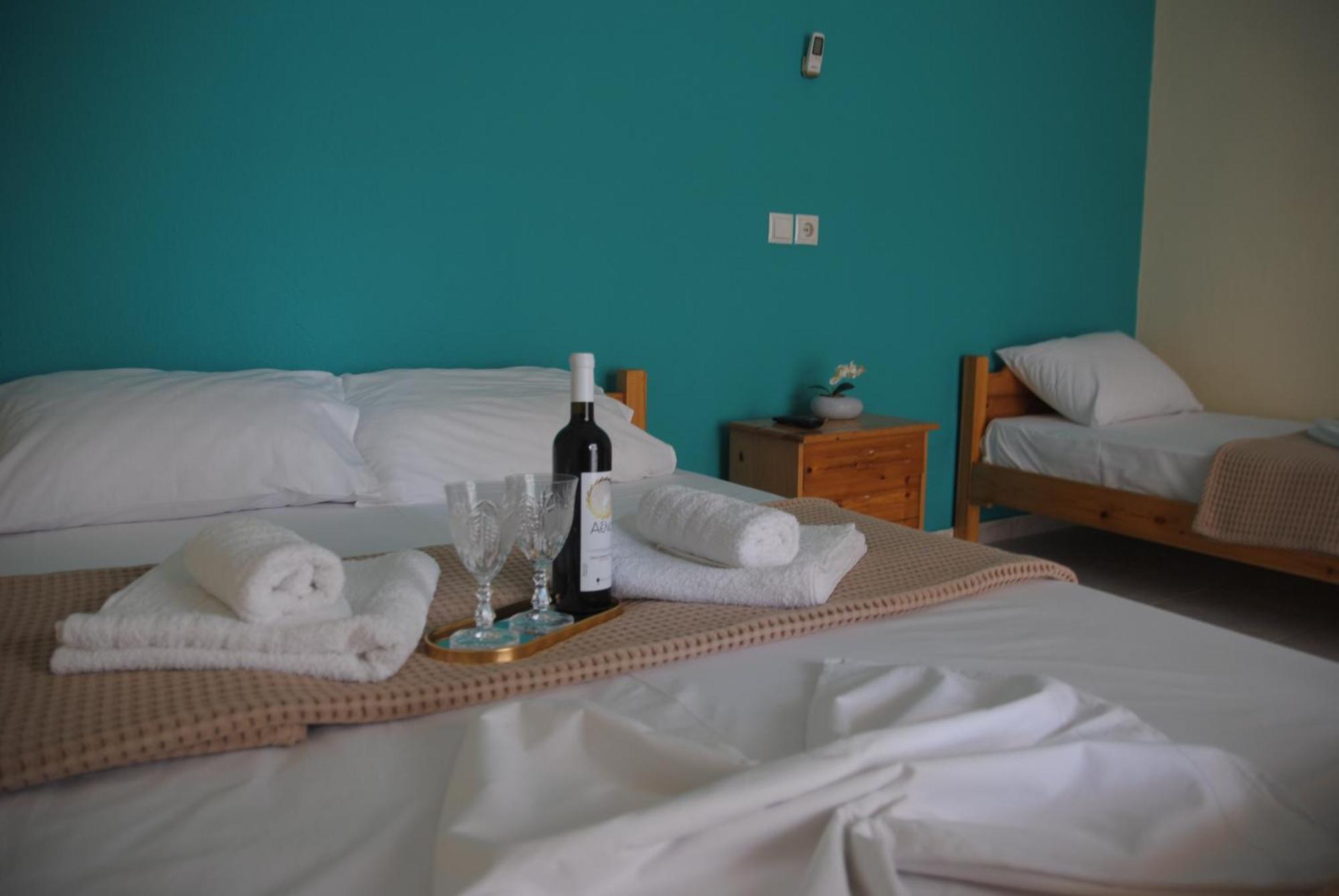 Light Blue Paralia Apartments Экстерьер фото